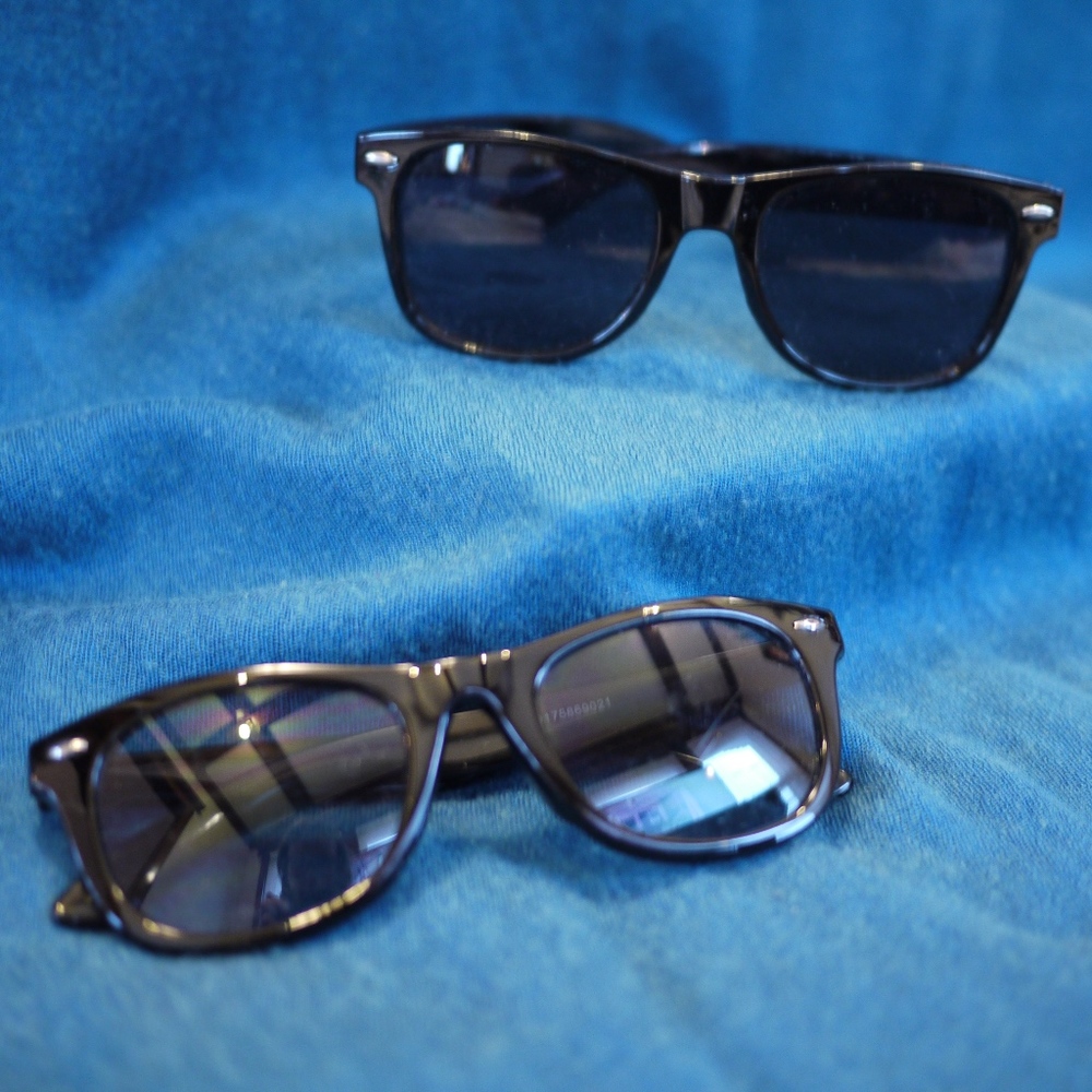 Set of 2 Black Sunglasses